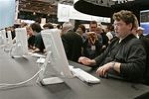 Apple's new IMac displays minimalism 