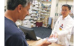 Wal-Mart expands $4 generic drug plan to Ariz. 