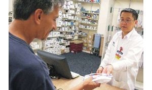 Wal-Mart expands $4 generic drug plan to Ariz. 