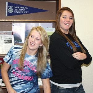 Deer Valley trio signs with colleges 