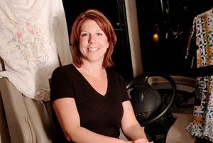 Mobile shopping helps busy women 