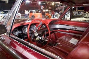 More people, less cars and money at Barrett-Jackson 