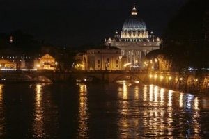 Heavy rains pound Italy, Rome declares emergency 