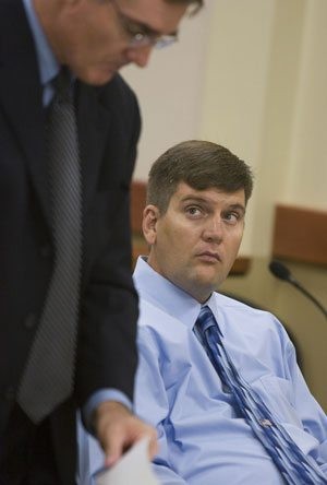 Chandler cop acquitted in animal cruelty case 