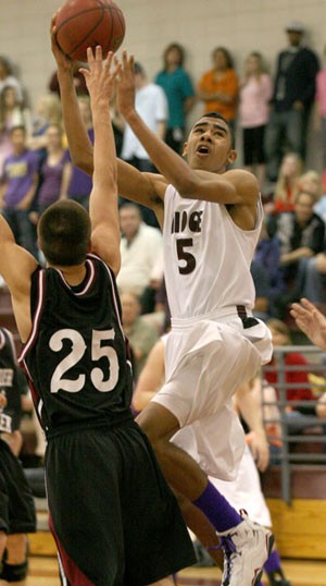Boulder Creek buries Mountain Ridge with long bombs 