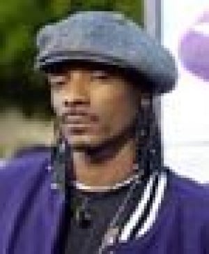 Snoop Dogg files for divorce 