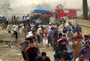 Bombs kill scores in Iraq 
