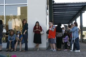 SanTan Village mall opens to thousands 