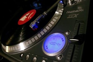 USB-enabled turntable breathes life into vinyl 