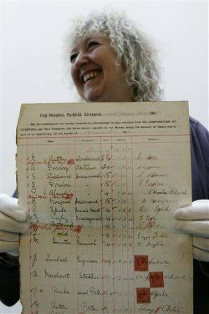 Mystery `Eleanor Rigby' document goes to auction 
