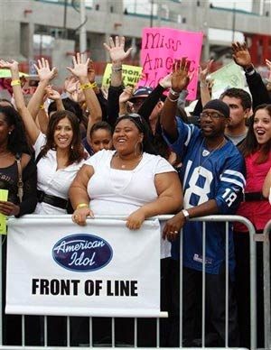 Thousands line up for 'Idol' auditions 