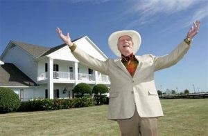 Larry Hagman excited about 30th `Dallas' reunion 