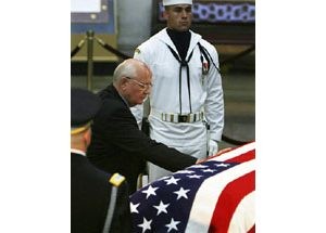 Tens of thousands view Reagan's casket 