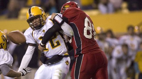 Marcos done in by costly turnovers, penalties 
