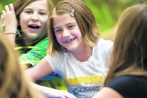 Hospitalized girl uses party to help others 