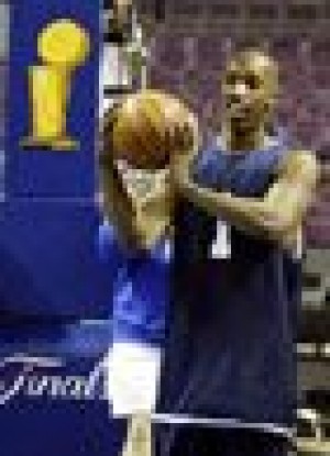 Pistons rip Lakers 100-87, win NBA title 
