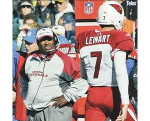 Green remains coach heading into bye week 