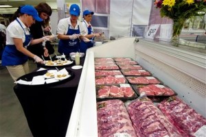 Wal-Mart cuts about 11,200 Sam's Club jobs 