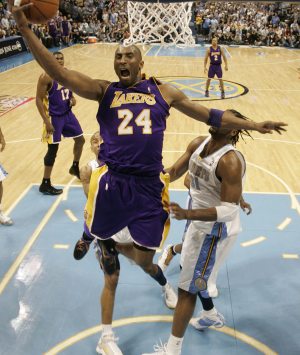 Ariza, Kobe lead Lakers past Nuggets 