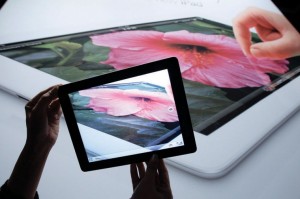 New iPad boasts sharper screen