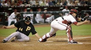 Pirates pounce on Petit, rout D-Backs 