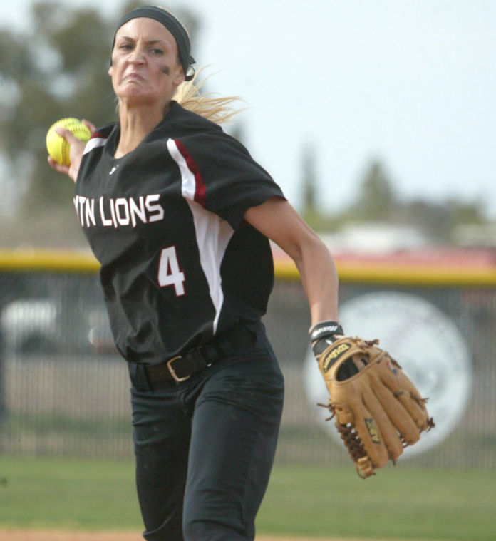 Mountain View at Red Mountain Softball 