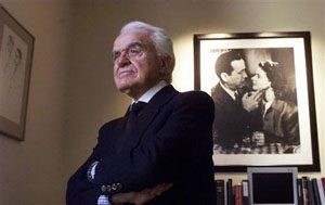 Jack Valenti suffers stroke 