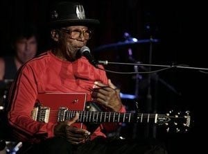 Bo Diddley to move out of intensive care 