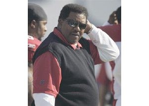 Cardinals fire coach Dennis Green 
