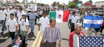 Thousands protest immigration reform plans 