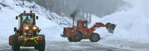 Huge avalanche buries cars in Colorado 