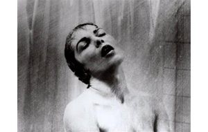 'Psycho' actress Janet Leigh dies at 77 