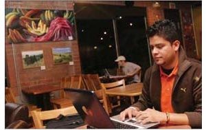 Struggling artists seek new venue for their work 