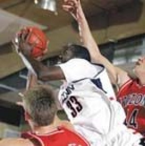 UConn defense clamps down on Arizona 