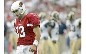 Warner's fumble in final minutes costs Cardinals 