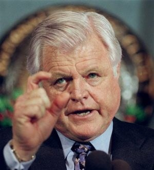 Sen. Edward Kennedy dies at 77 