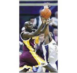 Devils fade, fall to Huskies 