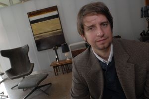 Gallery owner puts art show in furniture store 
