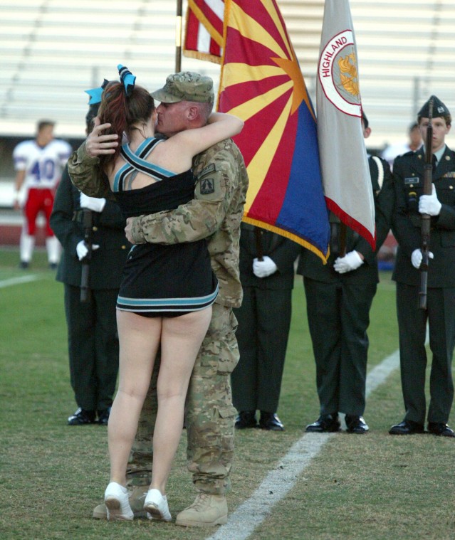 Military Dad Surprise