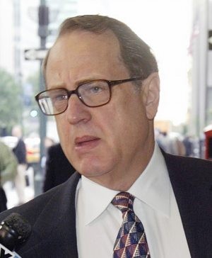 NHL supports Reinsdorf's bid for Coyotes 
