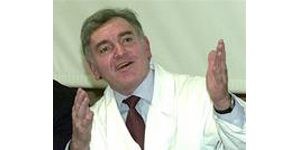 Partial face transplant done in France 