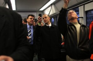 Hundreds get sneak peek of light rail train 