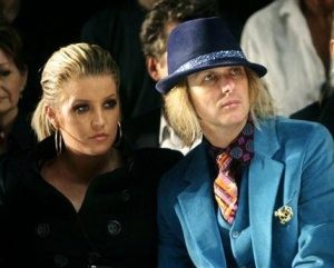 Publicist: Lisa Marie Presley is expecting twins 