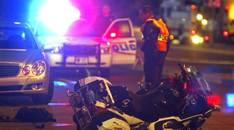 Motorcycle officer injured in Chandler crash 