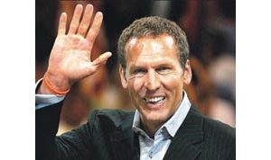 Bryan Colangelo leaves Suns for Toronto 
