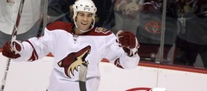 Bryzgalov stops 25 shots in Coyotes' victory over Maple Leafs 