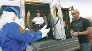 Santa comes early for Mesa officer with ALS 