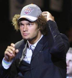 Suns draft center Robin Lopez in 1st round 