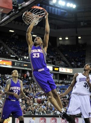 Thompson has 21 points to lead Kings over Suns 