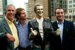 Bronze Fonz now an 'Ayyyy'-list celeb in Milwaukee 